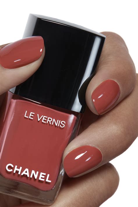 chanel fabuliste nail polish|Chanel nail polish 2022.